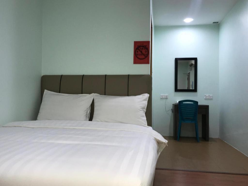 OYO 89855 Salim Room Sibu Exterior foto